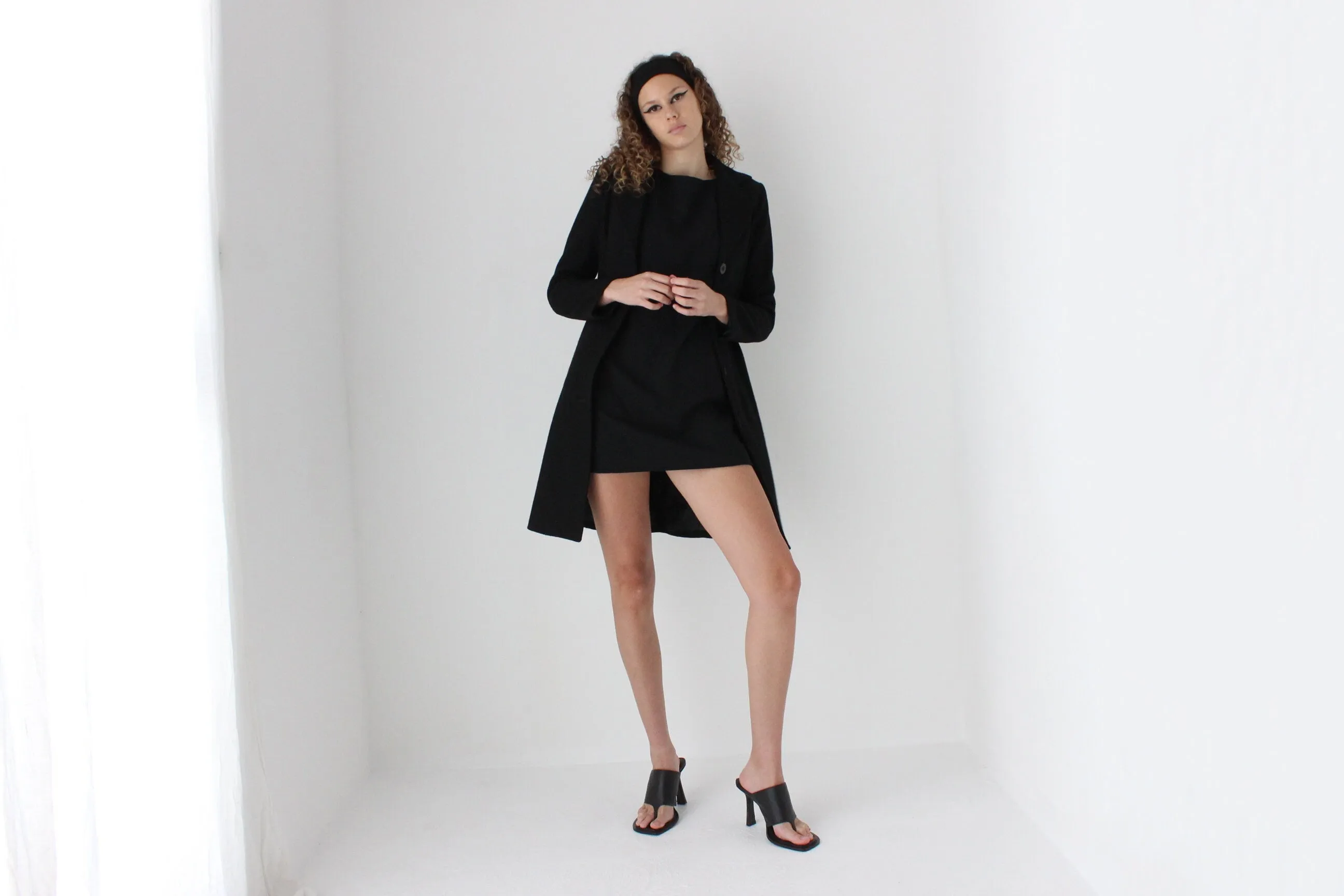 90s Minimal, Fitted Wool Blend Winter Coat