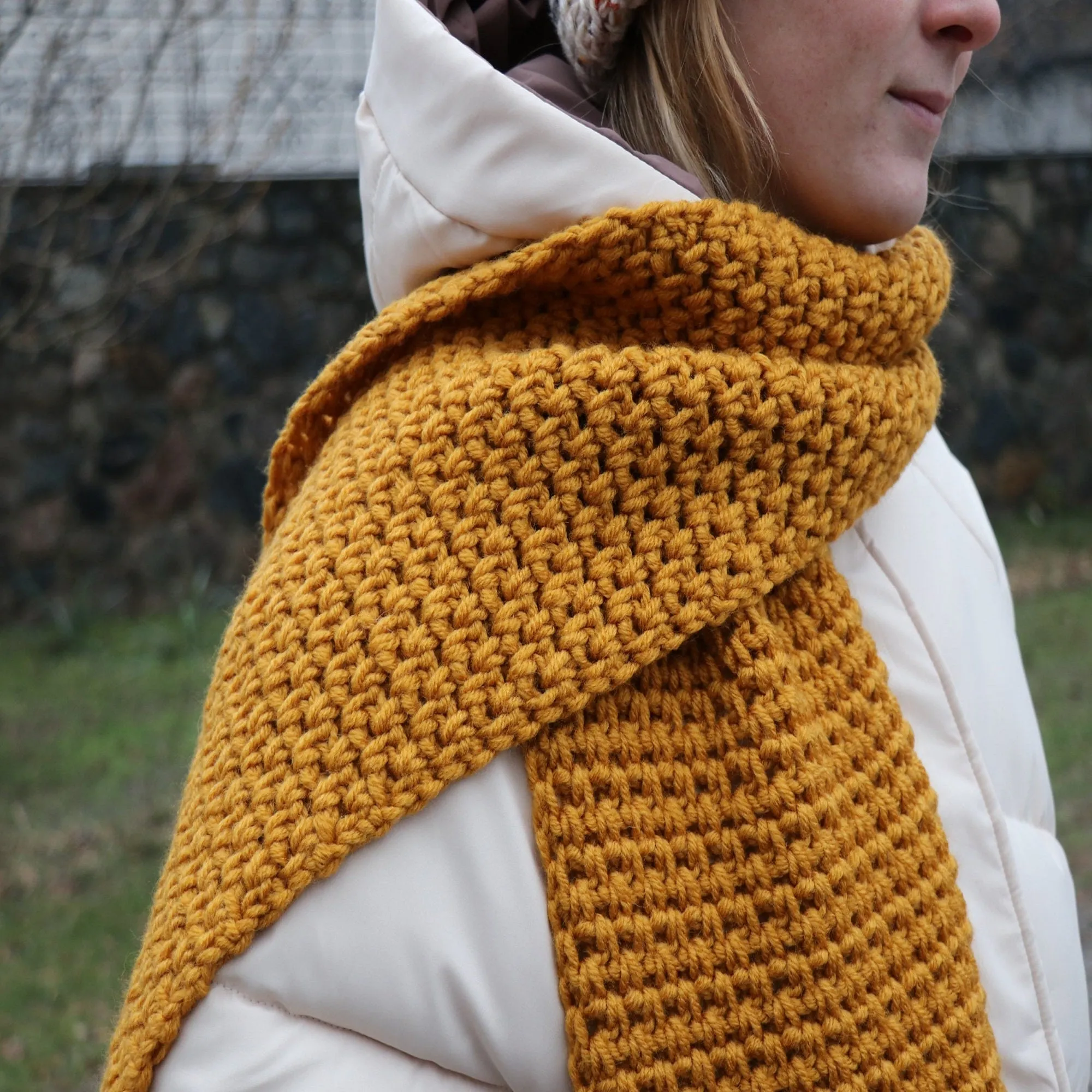 Crochet Scarf pattern, US standard terms, Skill level beginner