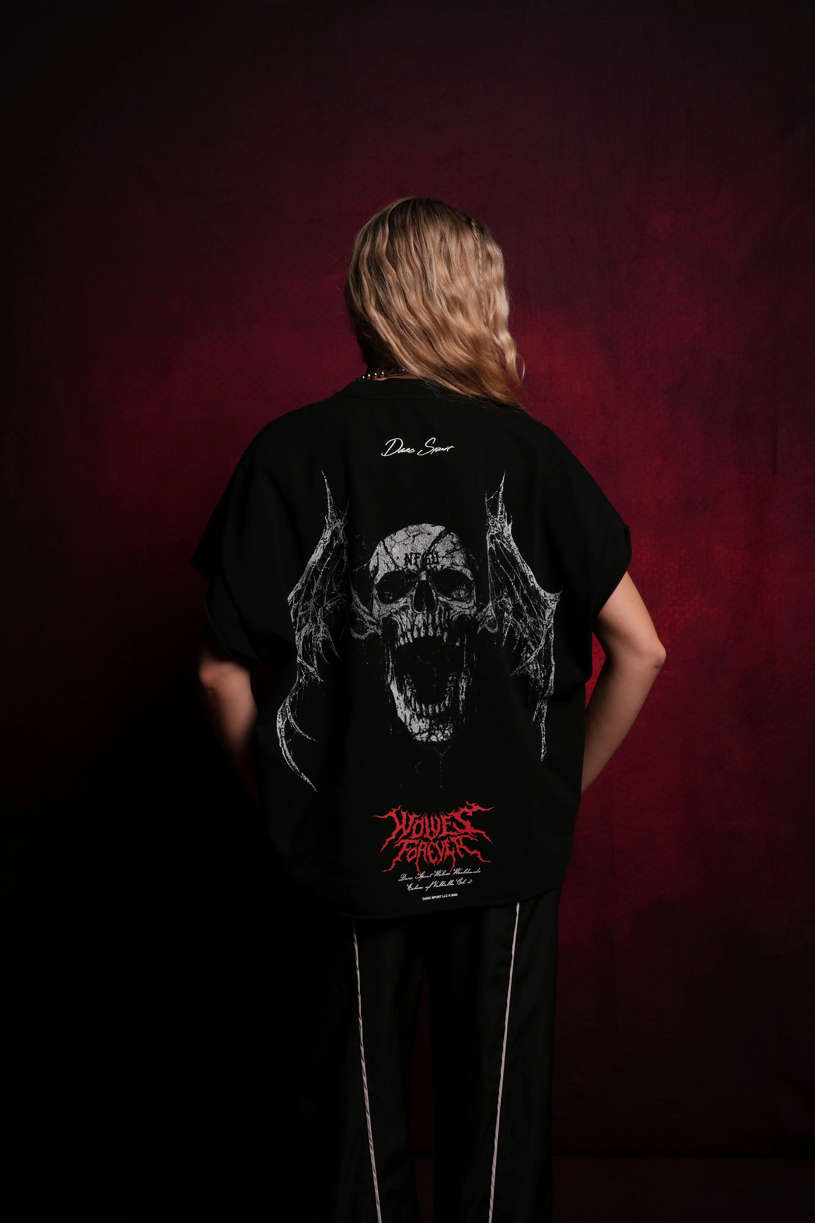 Darc Wings "Grunge" Cut Off Tee in Black