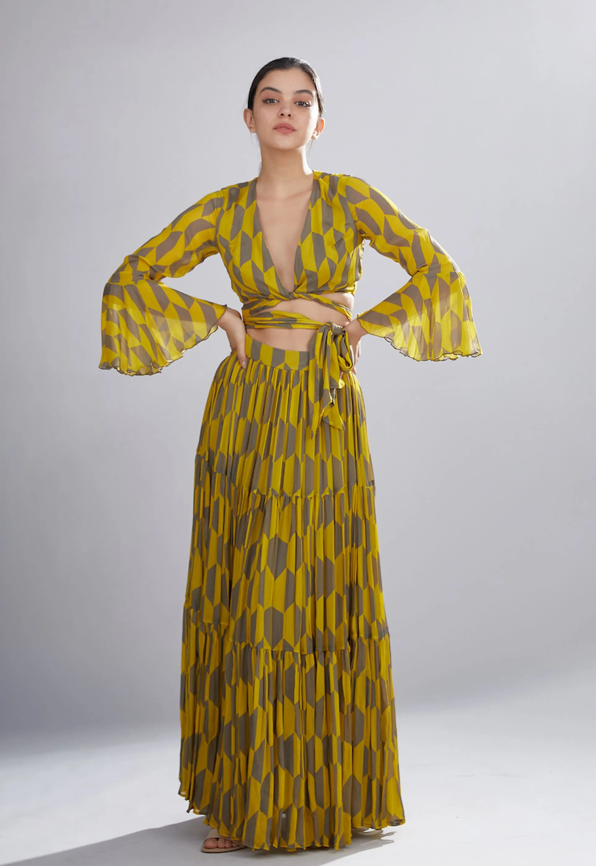 MUSTARD AND GREY GEOMETRIC PLEATED SKIRT