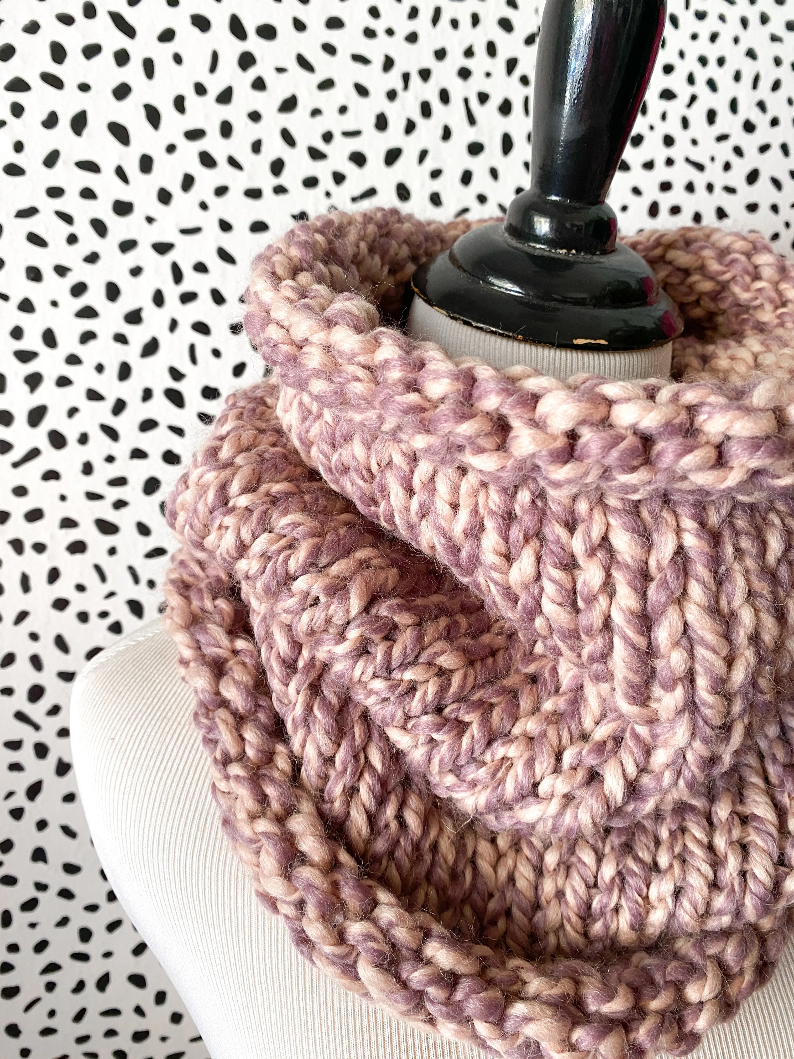 Neckwarmer in Mauve Twist