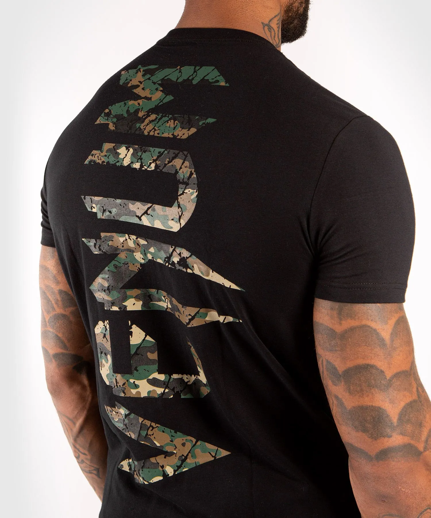 T-Paita - Venum - 'Giant' - Musta-Camo